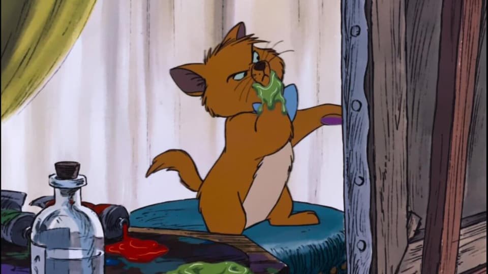 Un chaton roux dessine sur une toile dans un dessin animé de Disney. 