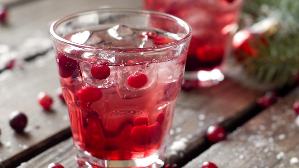 Le cocktail du 14 juillet ! 🎉, Célébrez ce jour une délicieuse boisson  faible en sucre ! 🥰 Suivez notre recette simple ci-dessous et préparez un  mocktail qui ne manquera pas, By SodaStream France