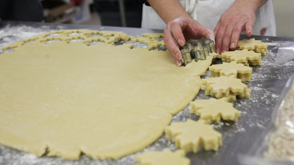 Par mois, la pâtisserie Au Palet d'Or fabrique à la main près de 1000 biscuits. 
