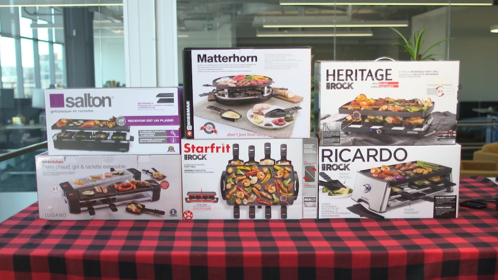 Les boîtes des fours à raclette suivants : Salton, thinkkitchen, Matterhorn, Starfrit, Heritage et Ricardo.