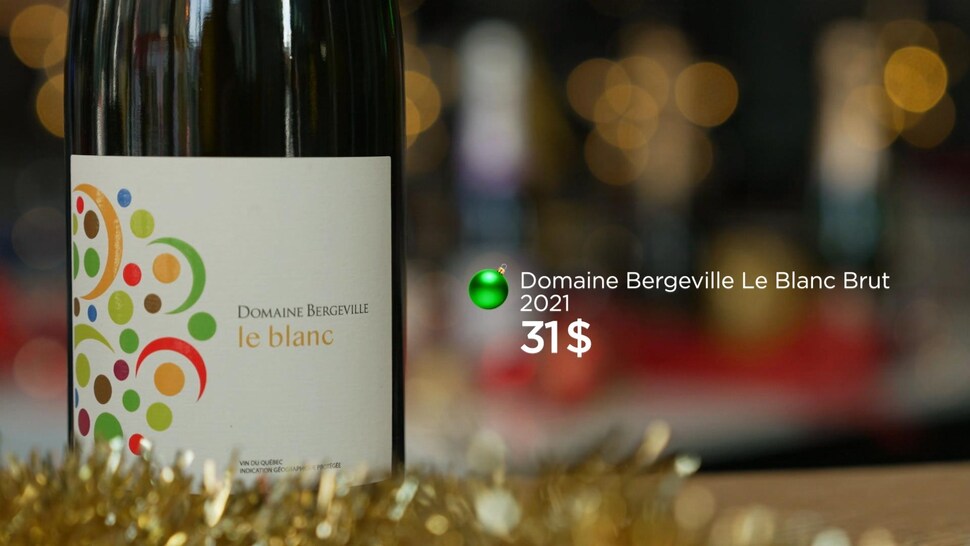 Une bouteille de Domaine Bergeville, Le Blanc Brut 2021.