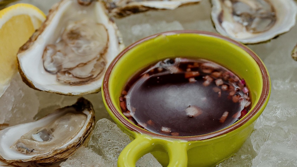 Huîtres fraîches et mousse à l'échalote, RICARDO, Recipe