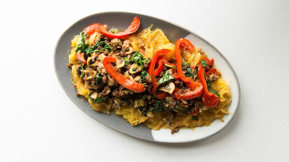 Courge spaghetti au veau et aux épinards.