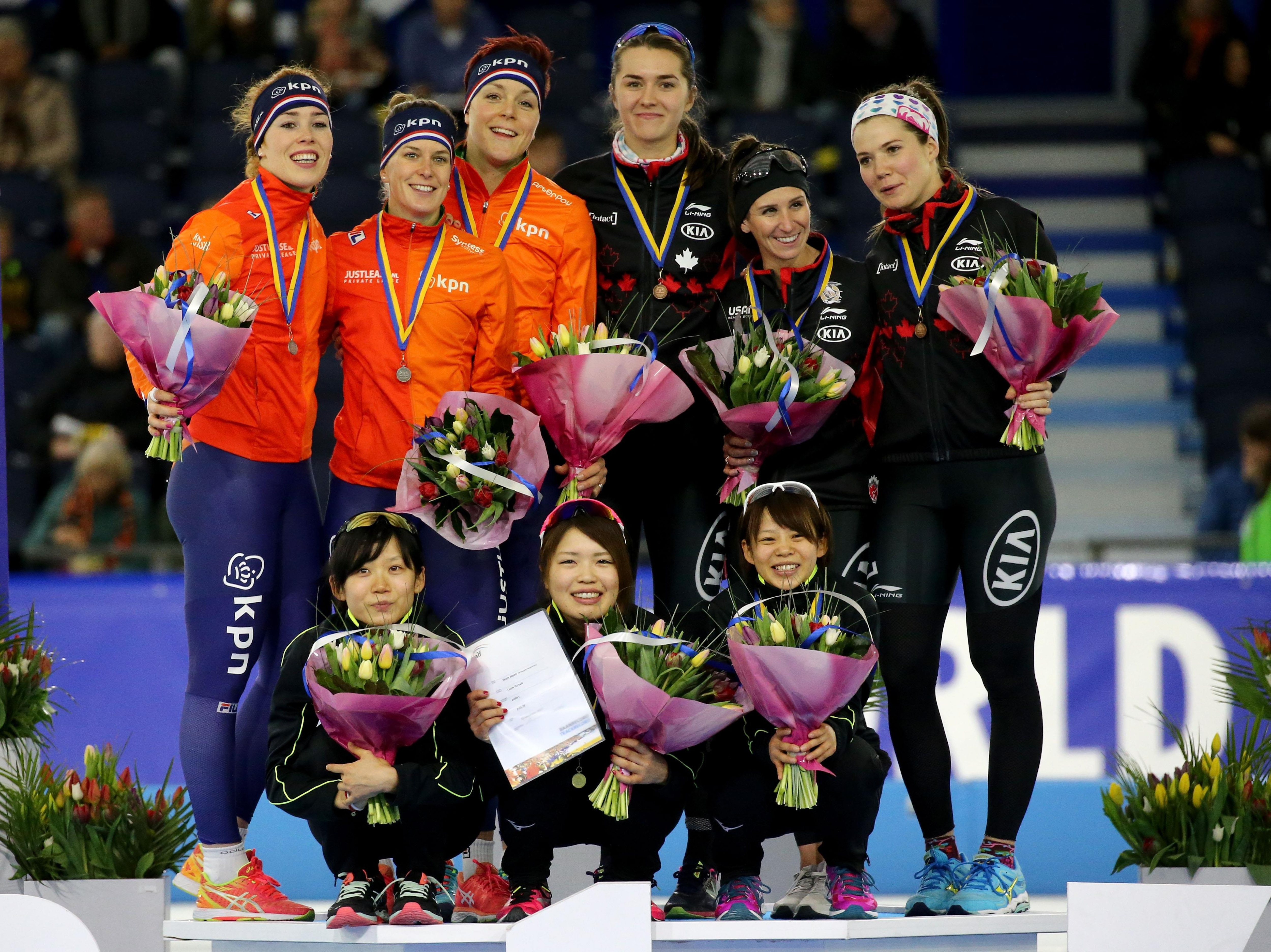 Les gagnantes de la poursuite féminine à la Coupe du monde de Heerenveen : les Japonaises (1res), les Néerlandaises (2es) et les Canadiennes (3es).