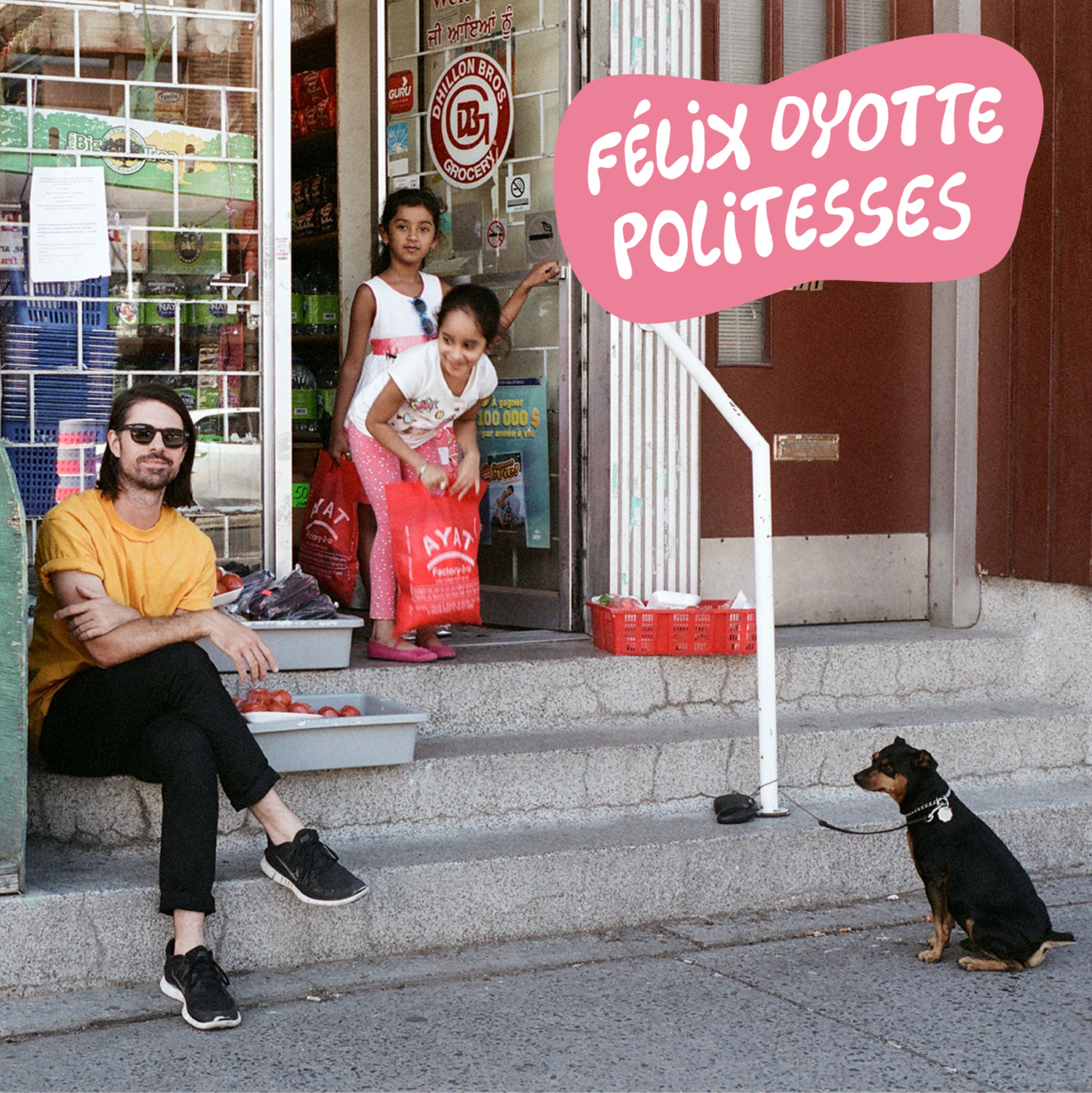 La pochette de l'album Politesses, de Félix Dyotte, paru sous étiquette Coyote Records, où l'on voit le chanteur assis sur une marche d'escalier près d'enfants et d'un chien.
