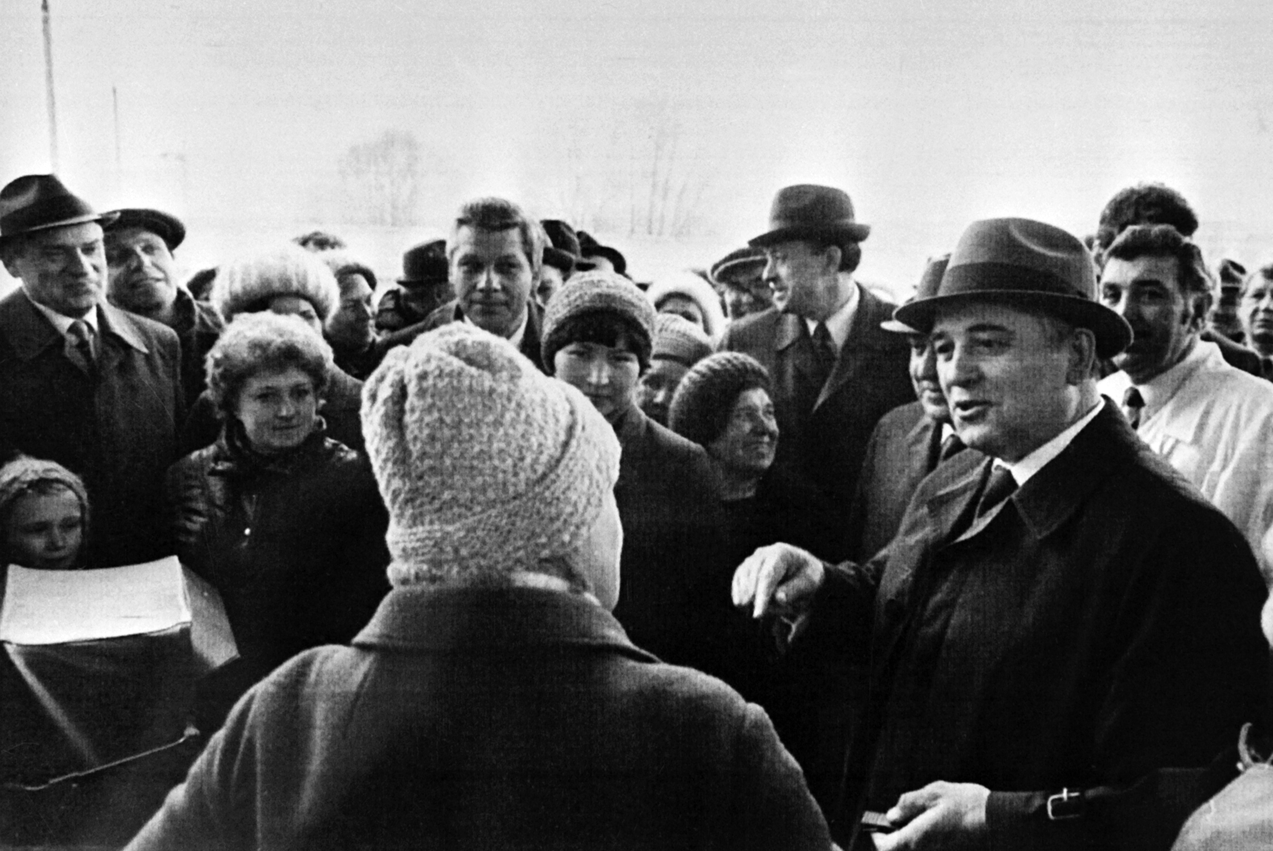 Советская социума. Горбачев фото 1986. Горбачев 1985 перестройка.