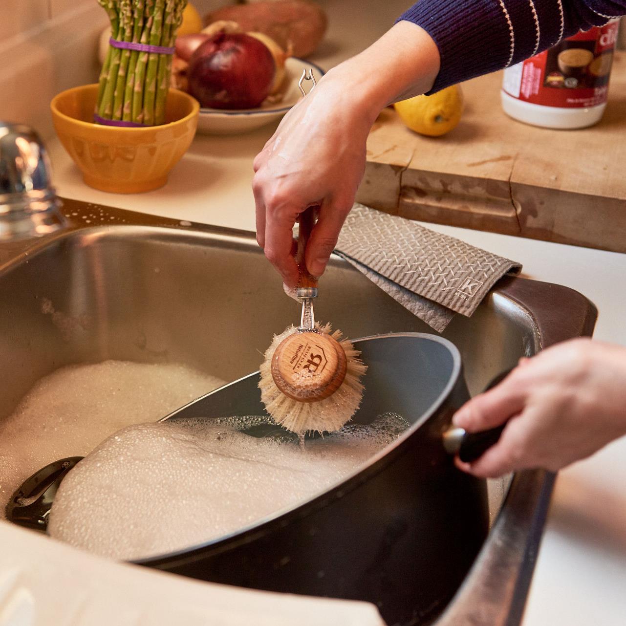 10 trucs pour salir moins de vaisselle