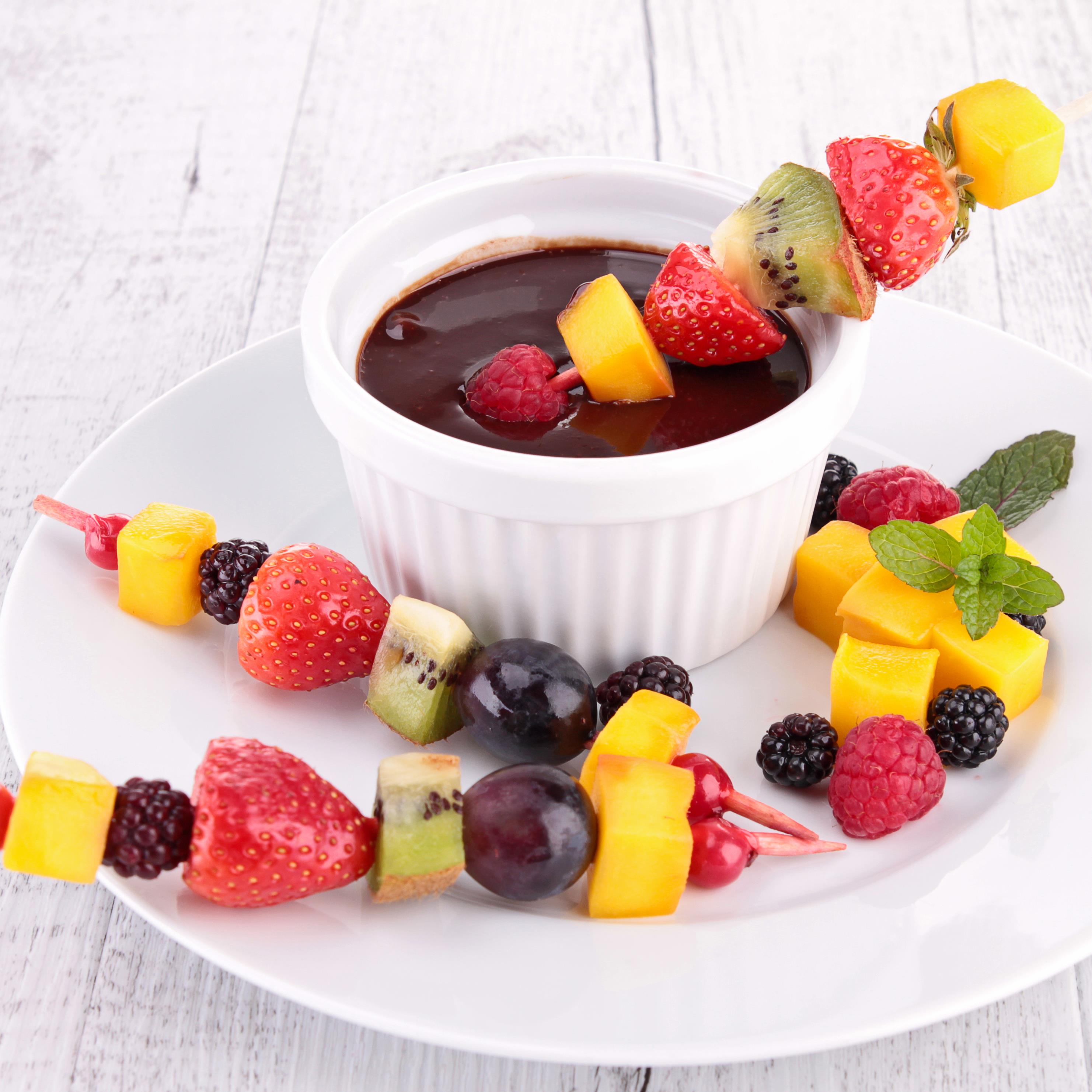 Fondue au chocolat et aux fruits frais : Recette de Fondue au chocolat et  aux fruits frais