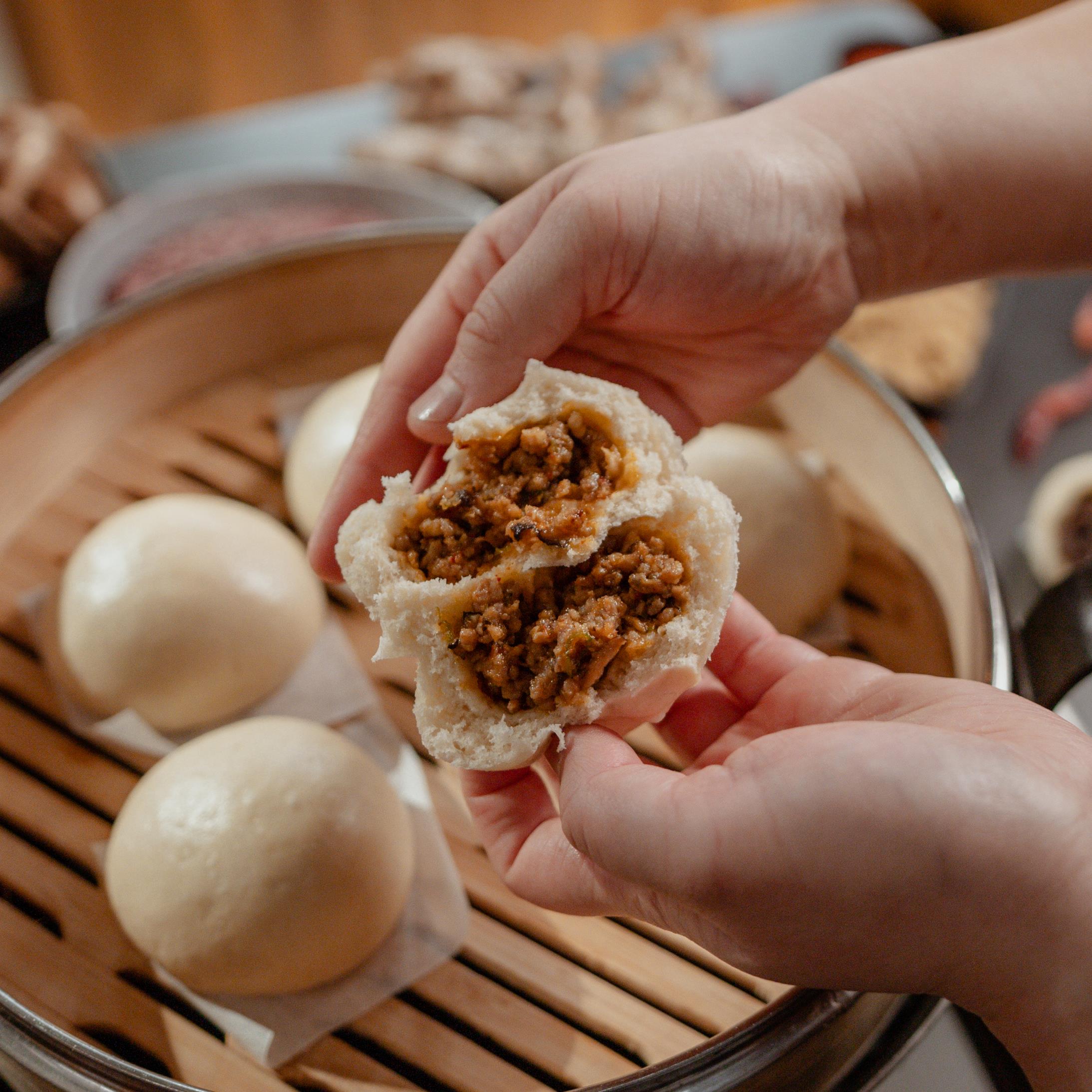 Petits pains vapeur (bao) au porc épicé | Mordu