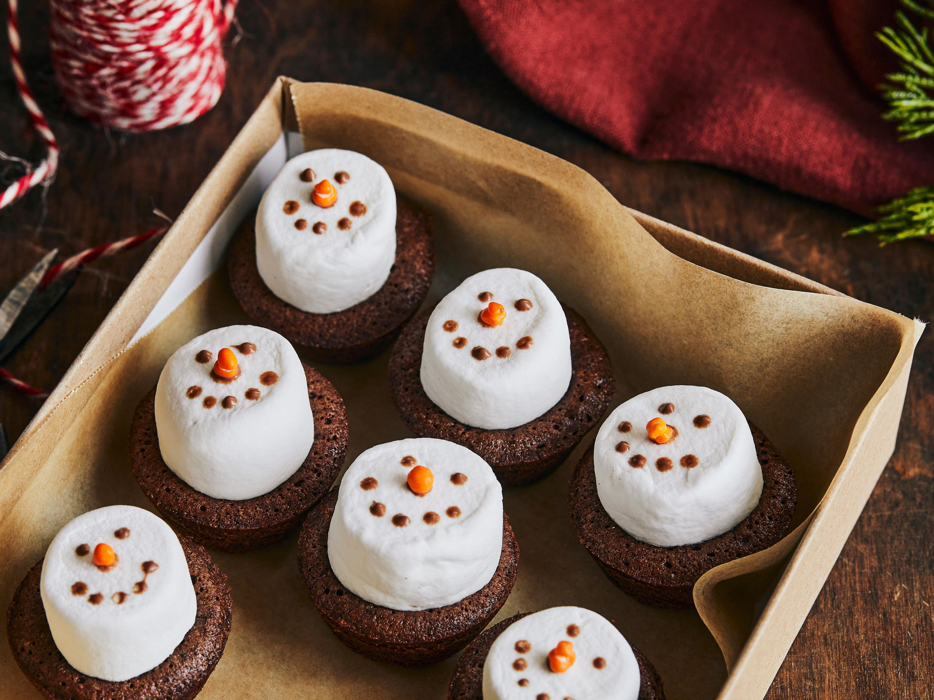 Cupcakes des neiges vanille-chocolat – Recette pour enfants