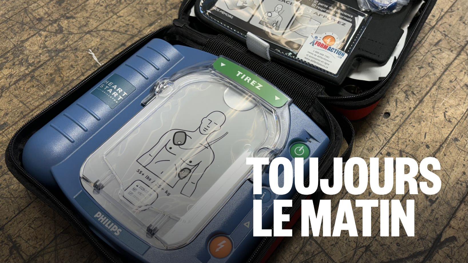 Obliger les défibrillateurs sur les terrains sportifs?