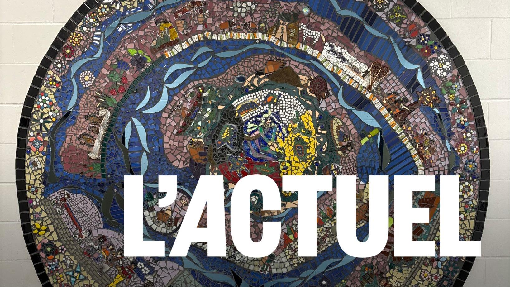 À l’École Saint-Malo, une mosaïque conçue par les élèves embellit l’entrée principale