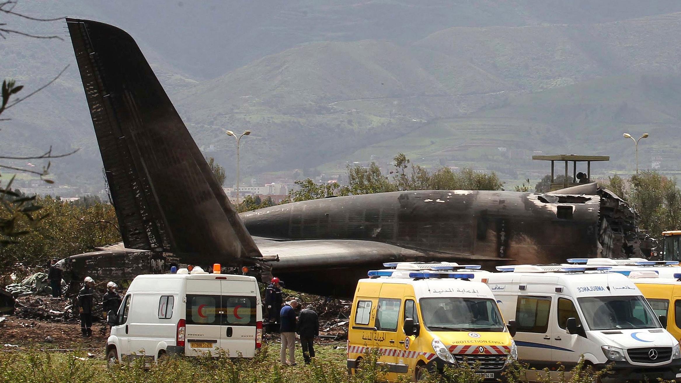 Quatre morts en Algérie dans un accident d'avion - Le Parisien
