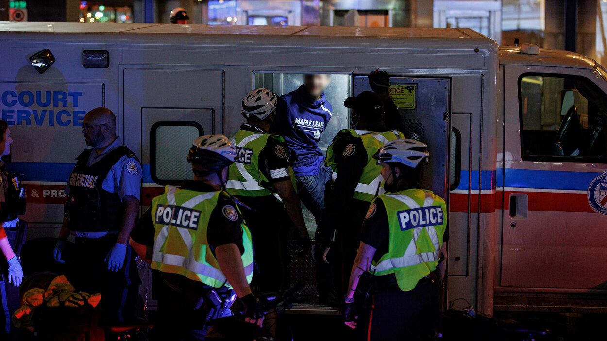 Plainte pour profilage racial contre la police de Toronto | Radio-Canada