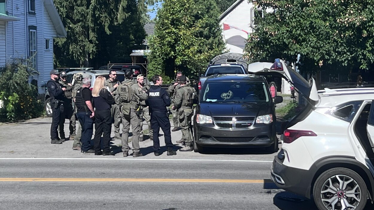 Toronto man arrested in Quebec in terror investigation: sources | Radio ...