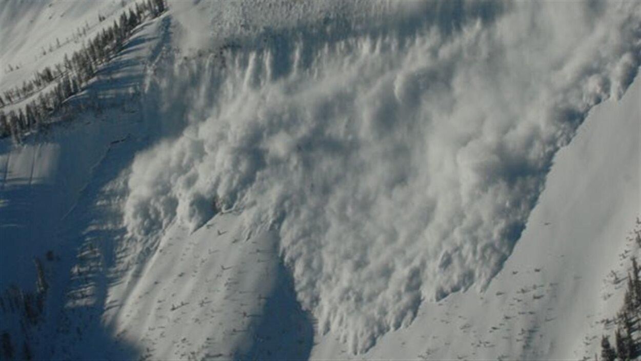comment se produisent les avalanches