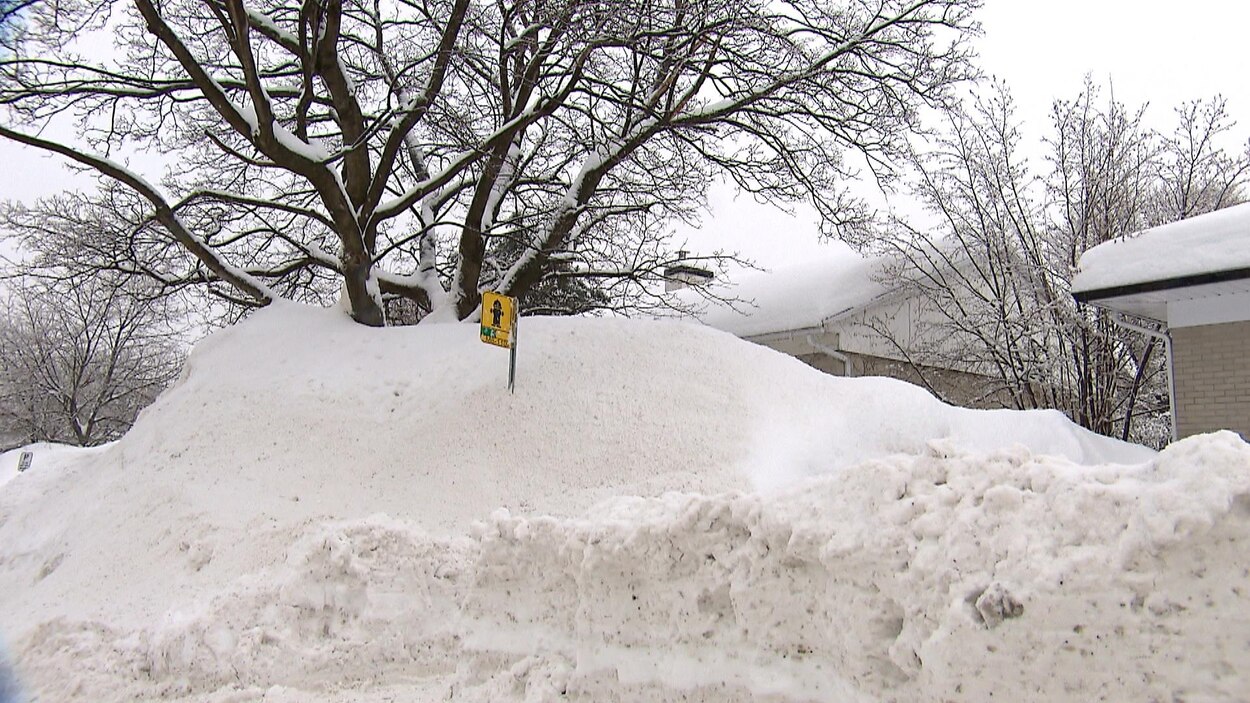 Un Hiver Plus Enneige A Quebec Mais Rien A Voir Avec 08 Radio Canada Ca