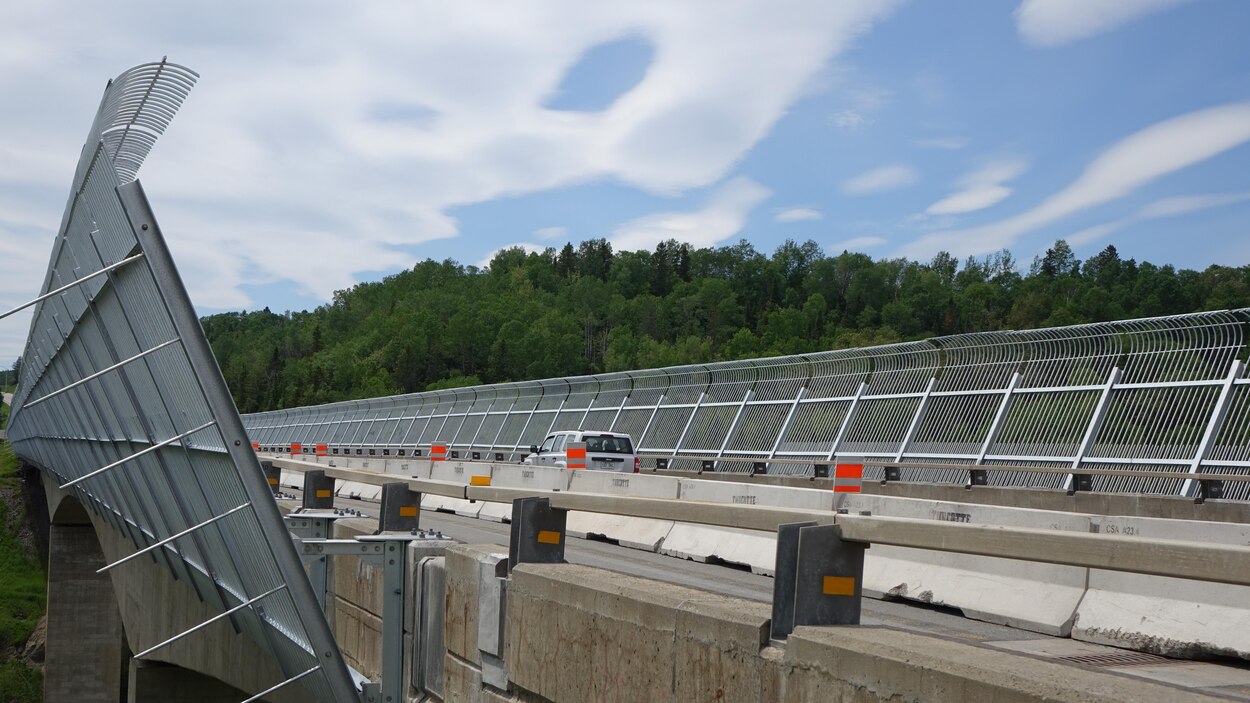 des-barri-res-anti-suicide-sur-le-pont-de-l-autoroute-20-rimouski