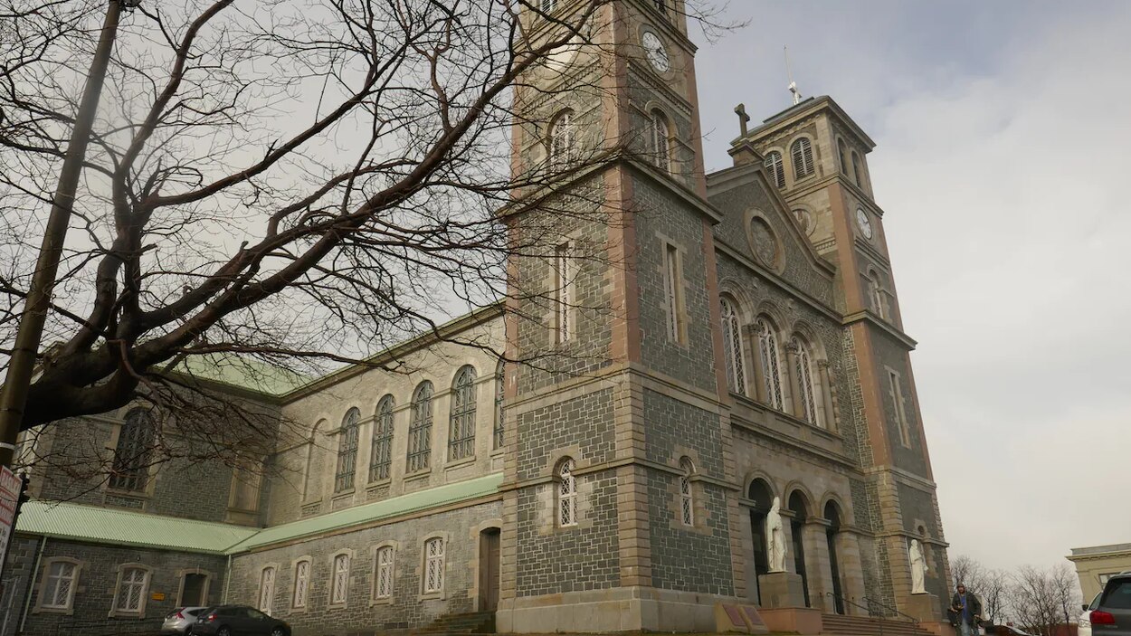 纽芬兰省高院批准出售42处天主教会资产以赔偿孤儿院受害者| Radio-Canada.ca