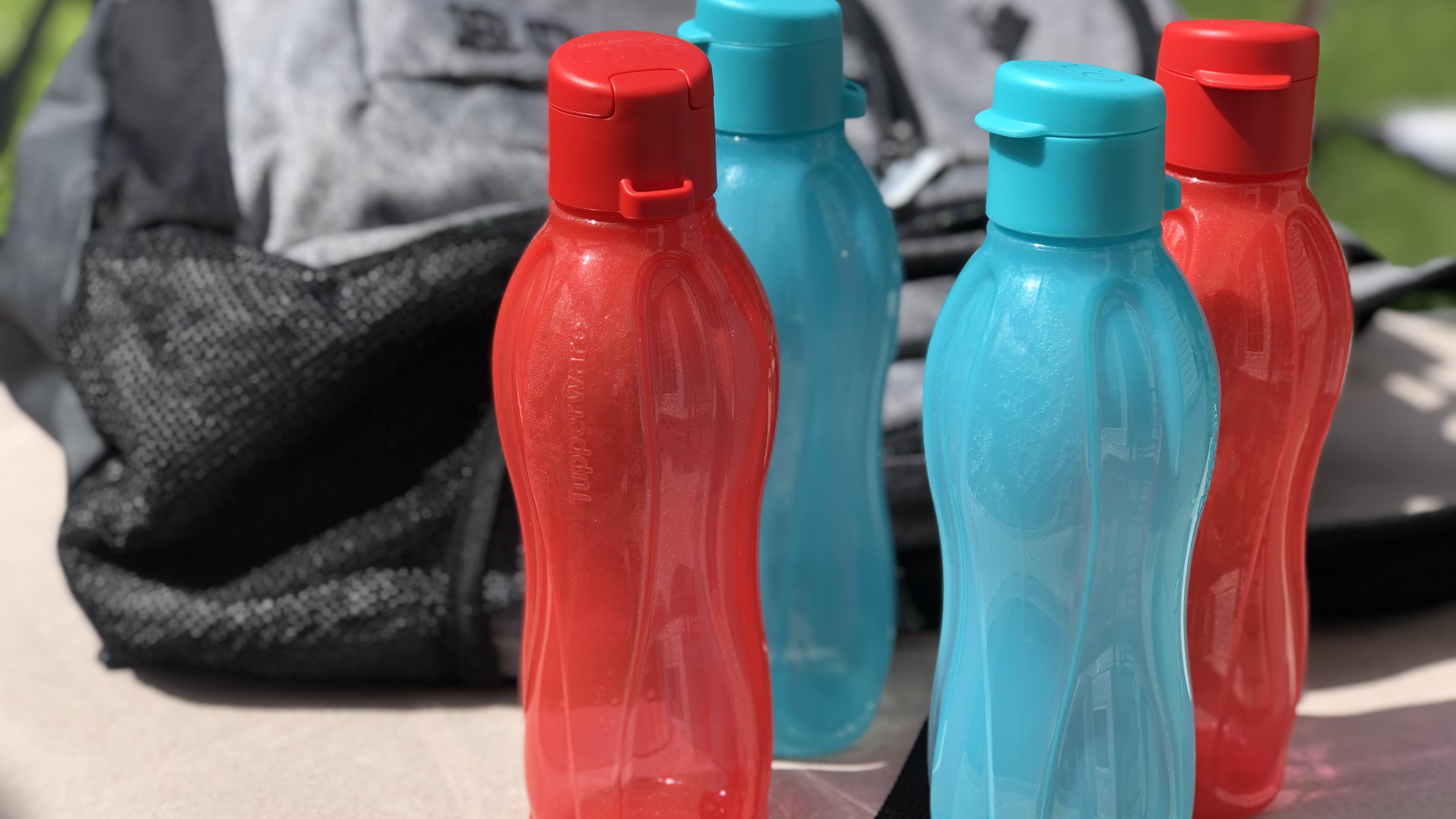 Des bouteilles Tupperware remises à 2 000 élèves du nord de l'Ontario