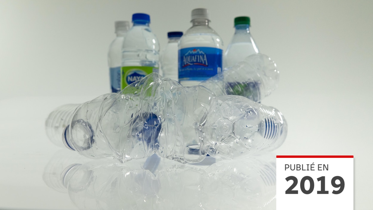 Les bouteilles d'eau encore nombreuses à éviter le recyclage