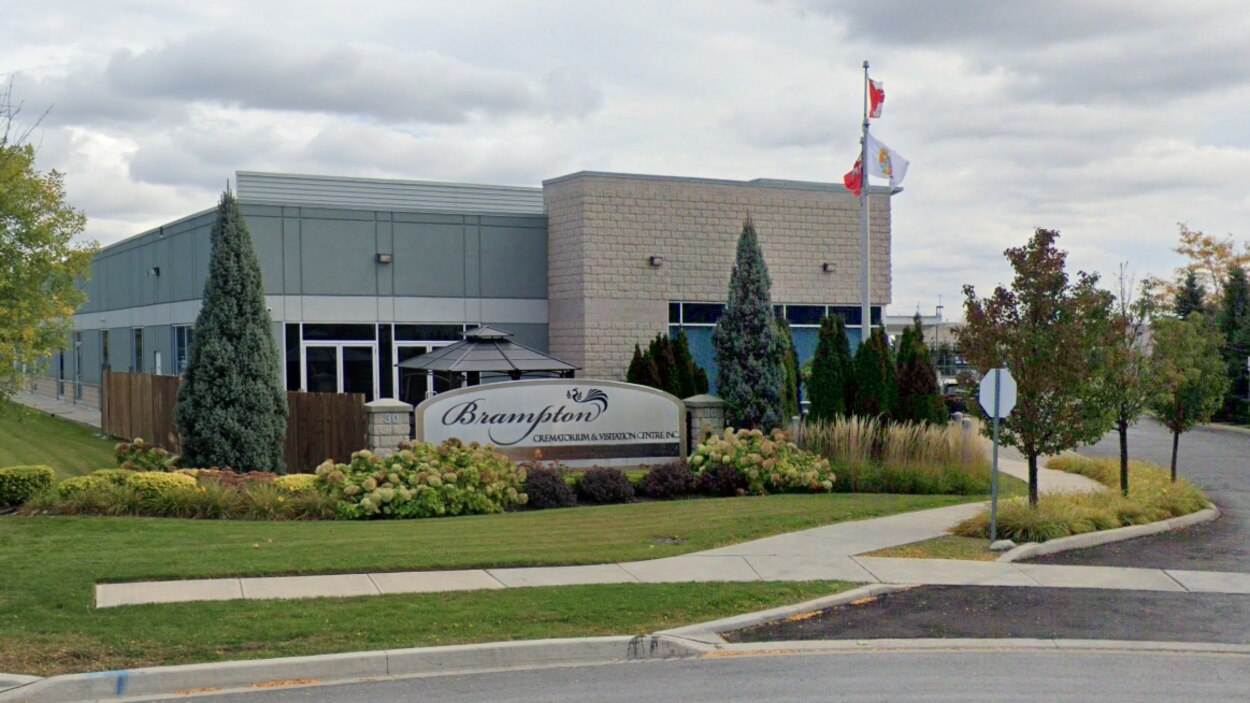 Fermeture temporaire d'un salon funéraire de Brampton qui a accueilli