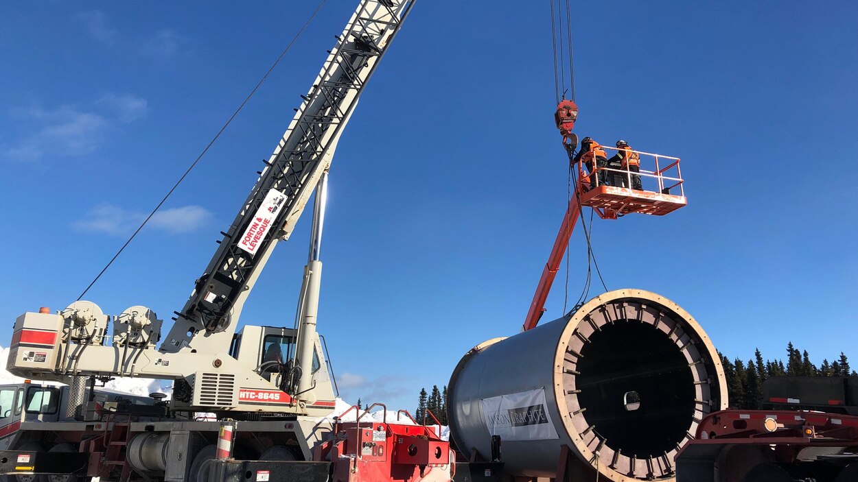 Mason Graphite reçoit ses derniers broyeurs | Radio-Canada