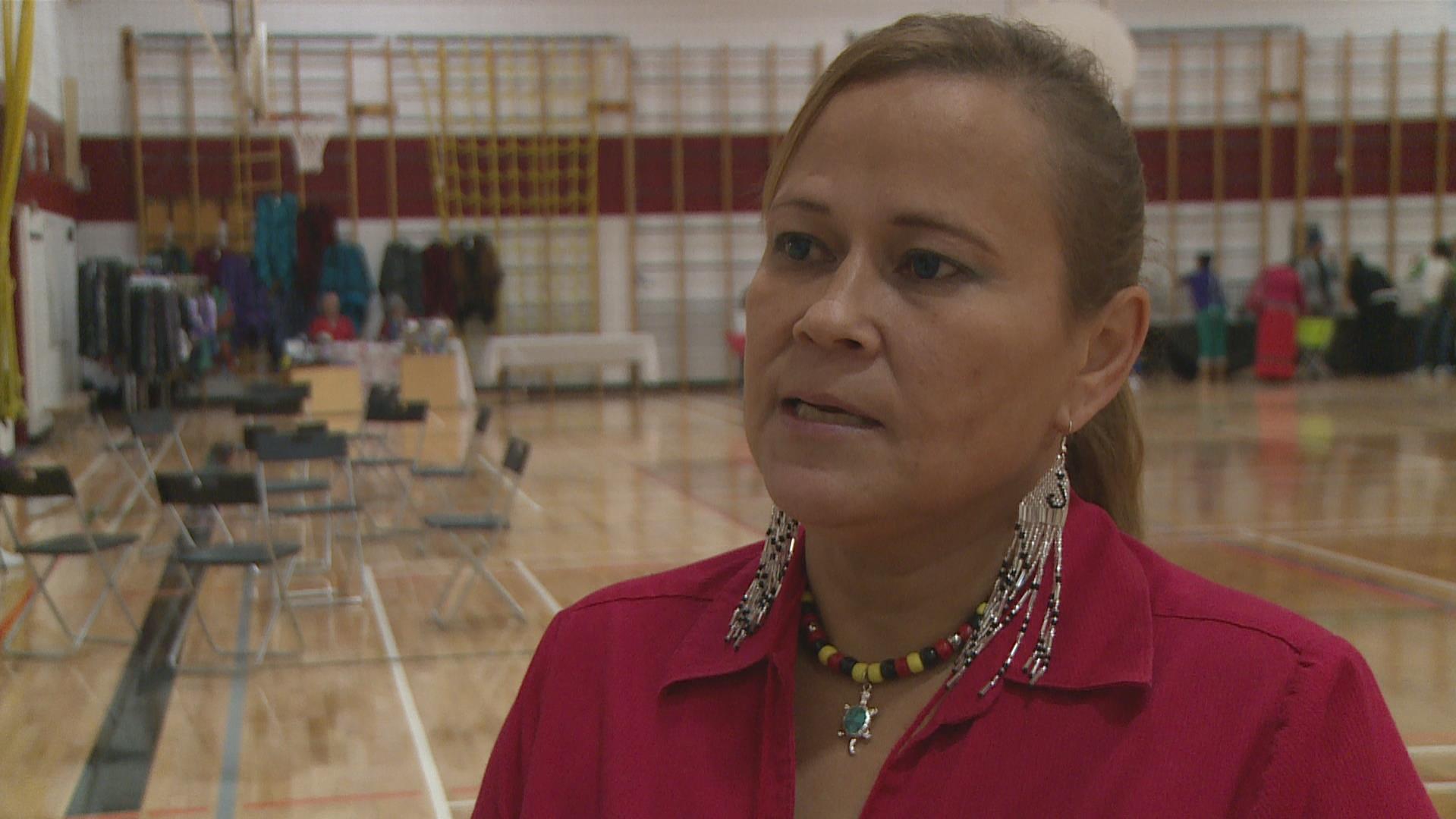 Un Rassemblement En Robe Rouge Pour Les Femmes Autochtones A Winnipeg Femmes Autochtones Disparues Et Assassinees Radio Canada Ca Un Rassemblement En Robe Rouge Pour Les Femmes Autochtones A Winnipeg Femmes Autochtones Disparues Et Assassinees Radio Canada Ca