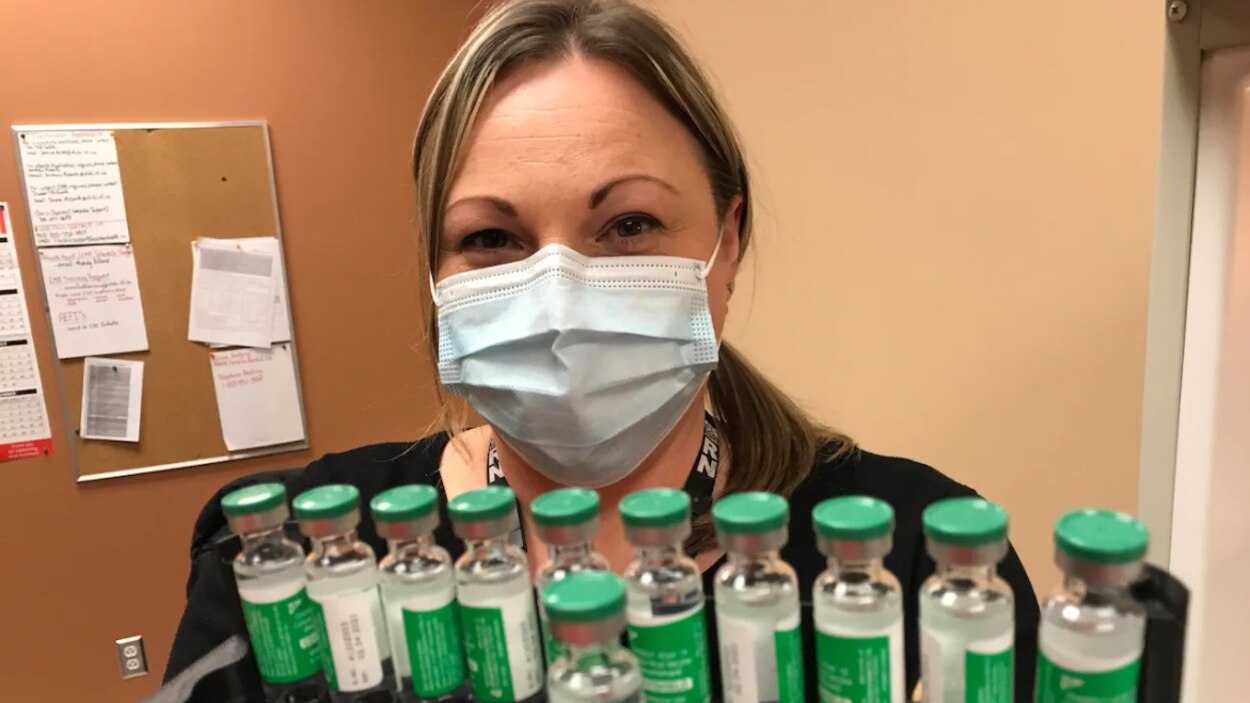 Vaccination antiCOVID19 TerreNeuveetLabrador franchit le jalon