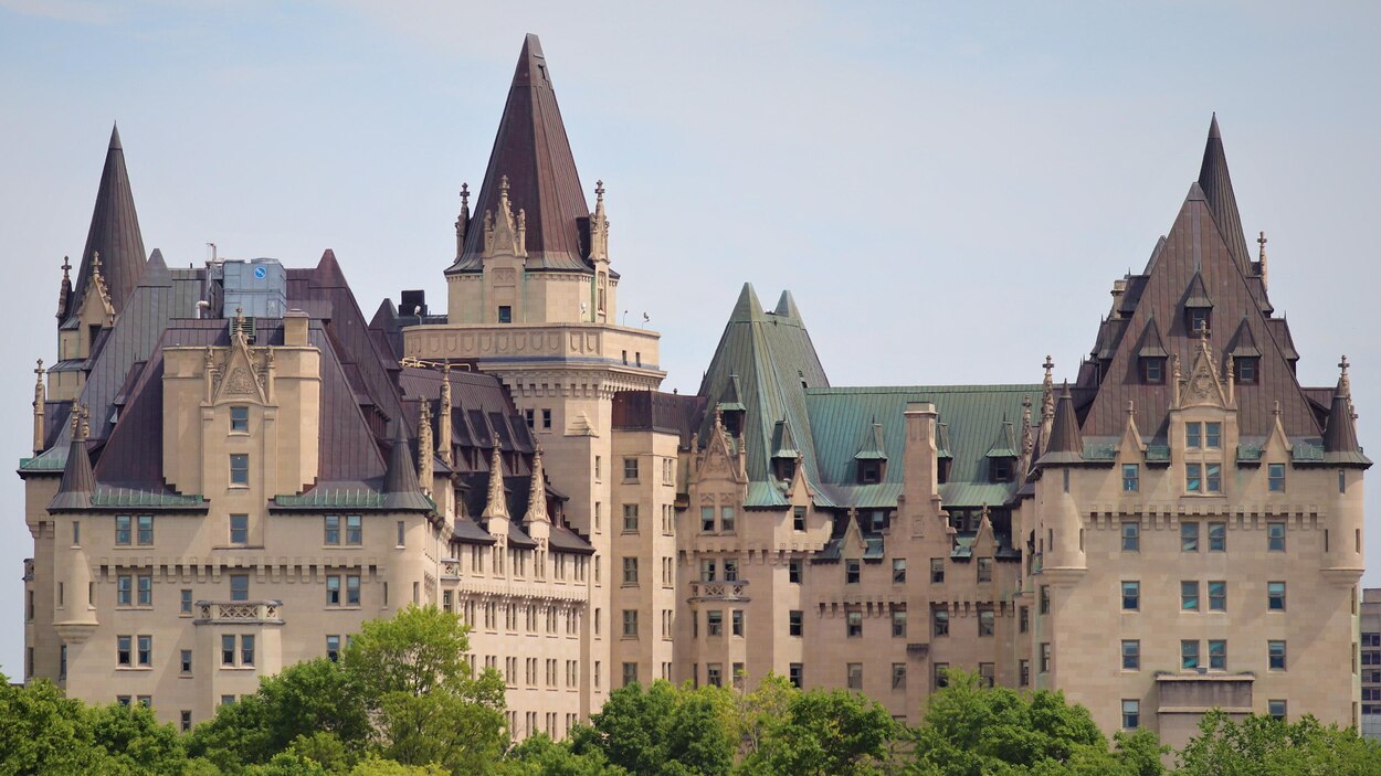 Patrimoine Ottawa Prepare Sa Bataille Contre L Agrandissement Du Chateau Laurier Radio Canada Ca