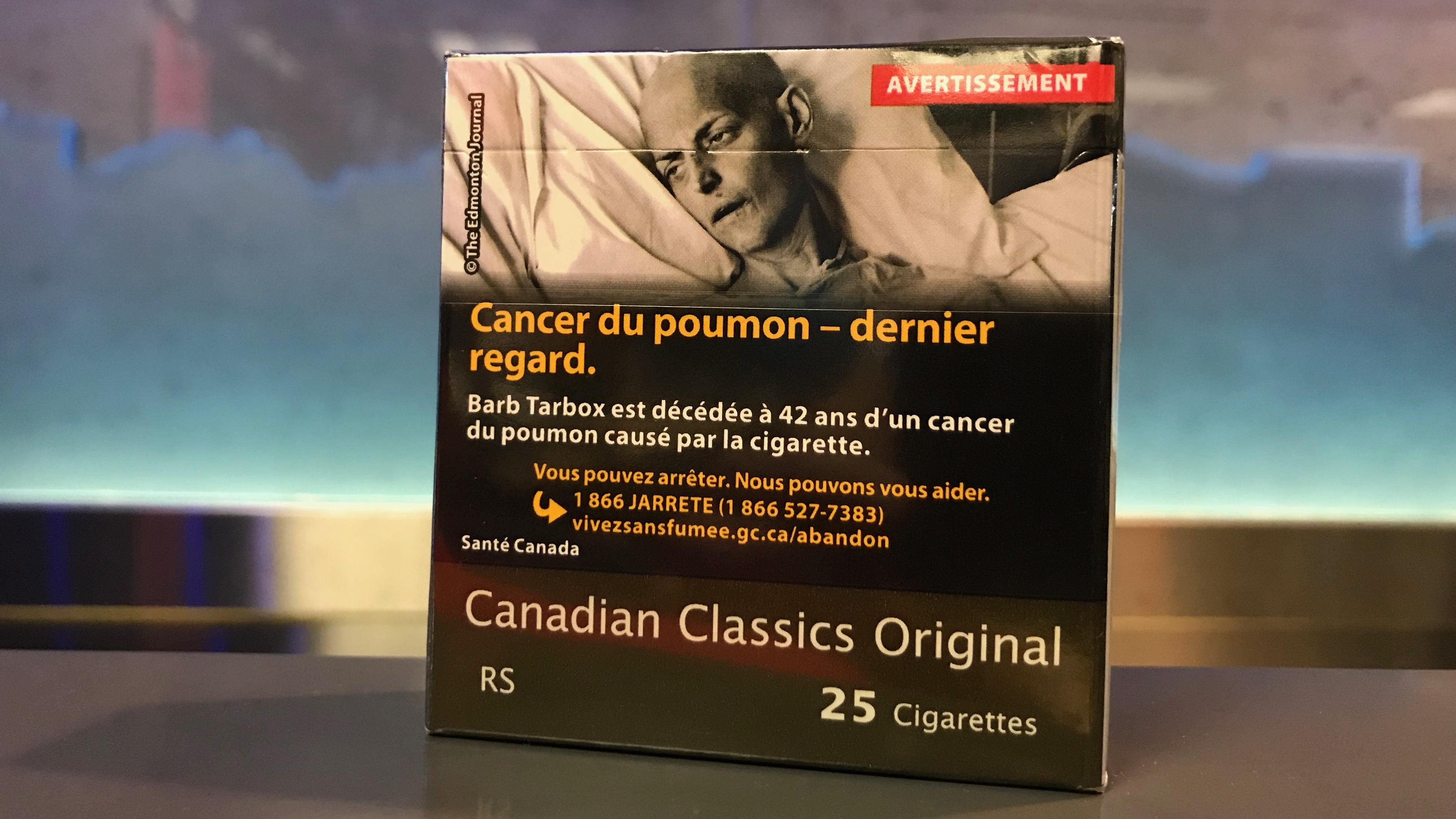 Le paquet de cigarettes neutre maintenant obligatoire au Canada Le paquet de cigarettes neutre maintenant obligatoire au Canada