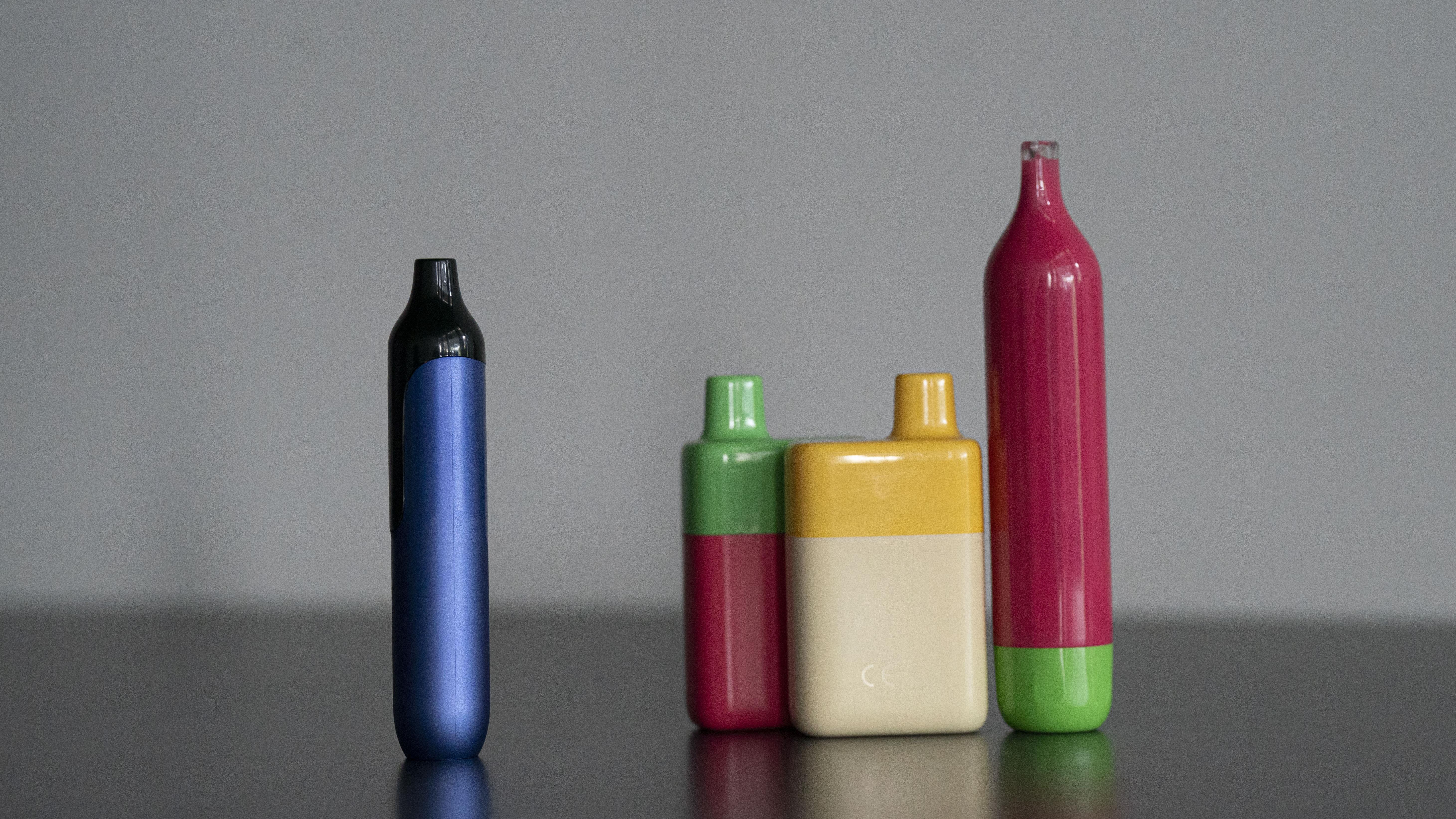 Les vapoteuses, ces dispositifs polluants qu'on ne recycle pas | Radio-Canada Les vapoteuses, ces dispositifs polluants qu'on ne recycle pas | Radio-Canada