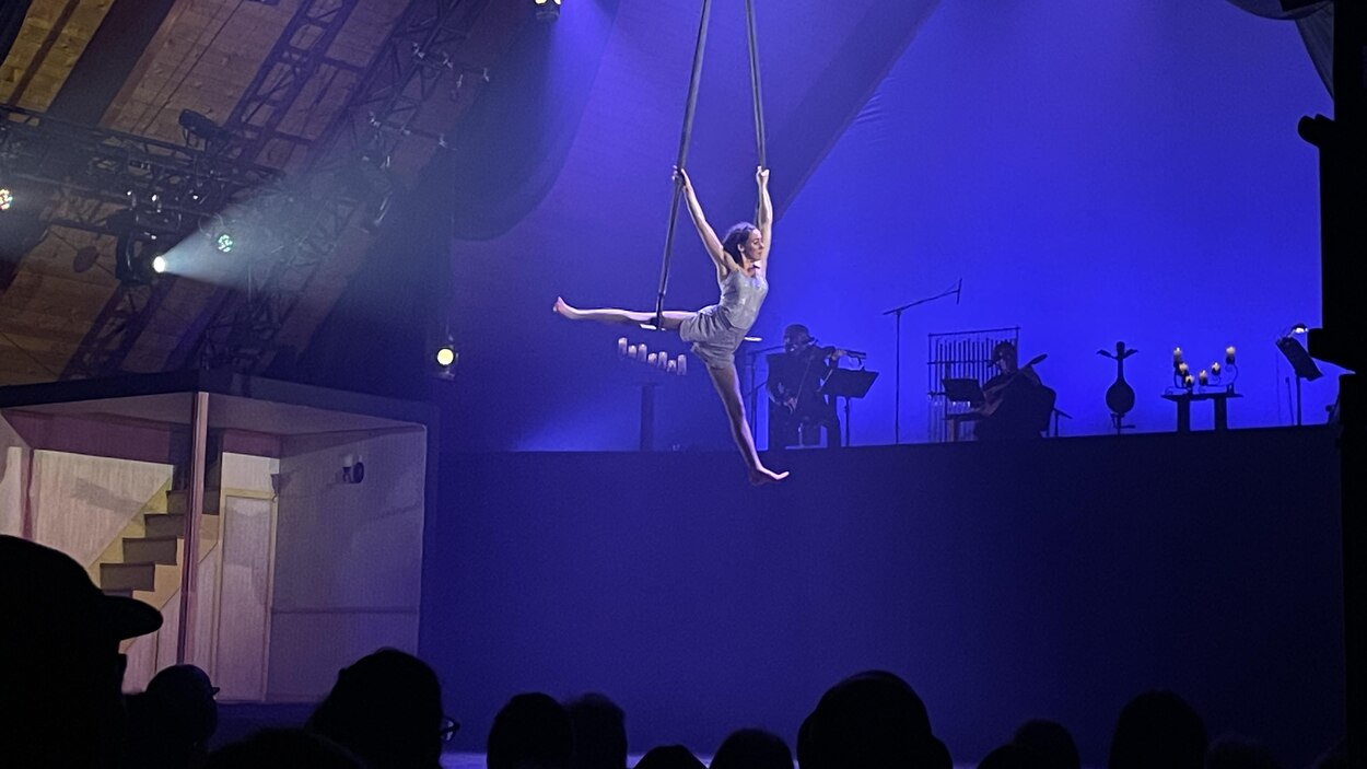 Entre ciel et mer du Cirque Éloize prend son envol aux ÎlesdelaMadeleine RadioCanada