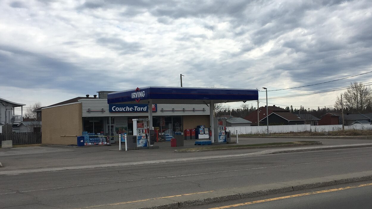 Vol qualifié dans un dépanneur de Jonquière RadioCanada