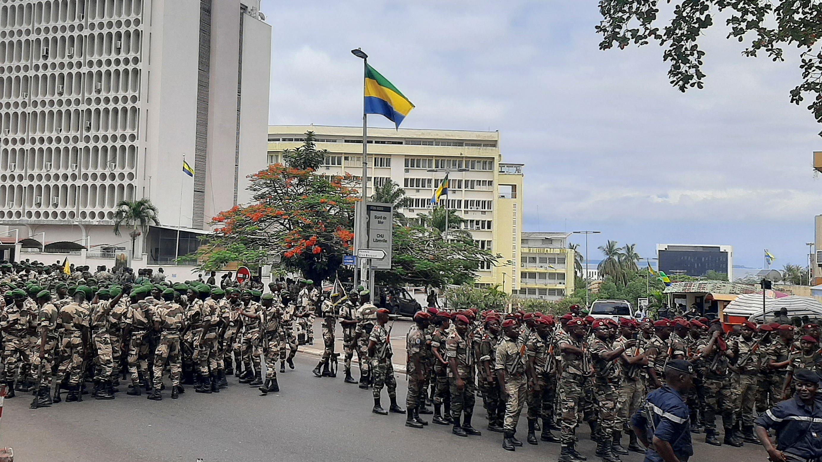 L arm e Annonce La R ouverture Imm diate Des Fronti res Du Gabon l-arm-e-annonce-la-r-ouverture-imm-diate-des-fronti-res-du-gabon