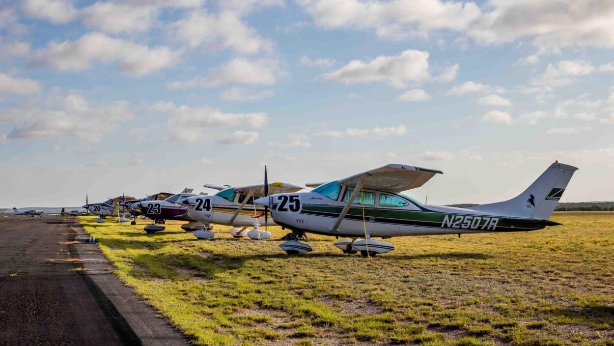 Quatre villes ontariennes accueilleront une course d’avions RadioCanada — free download