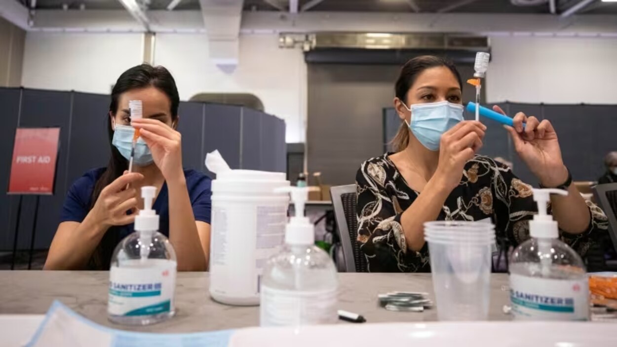 Do you need a spring COVID-19 vaccine? Research backs extra round for ...