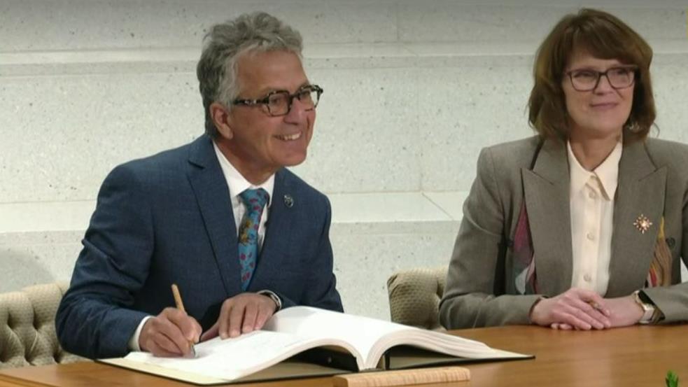 Daniel Bernard, nouveau ministre délégué, explique son mandat