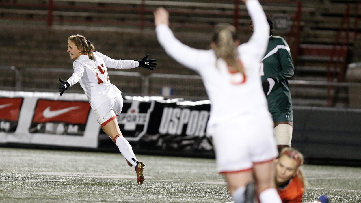 Soccer : le Rouge et Or en finale du championnat canadien | Radio-Canada