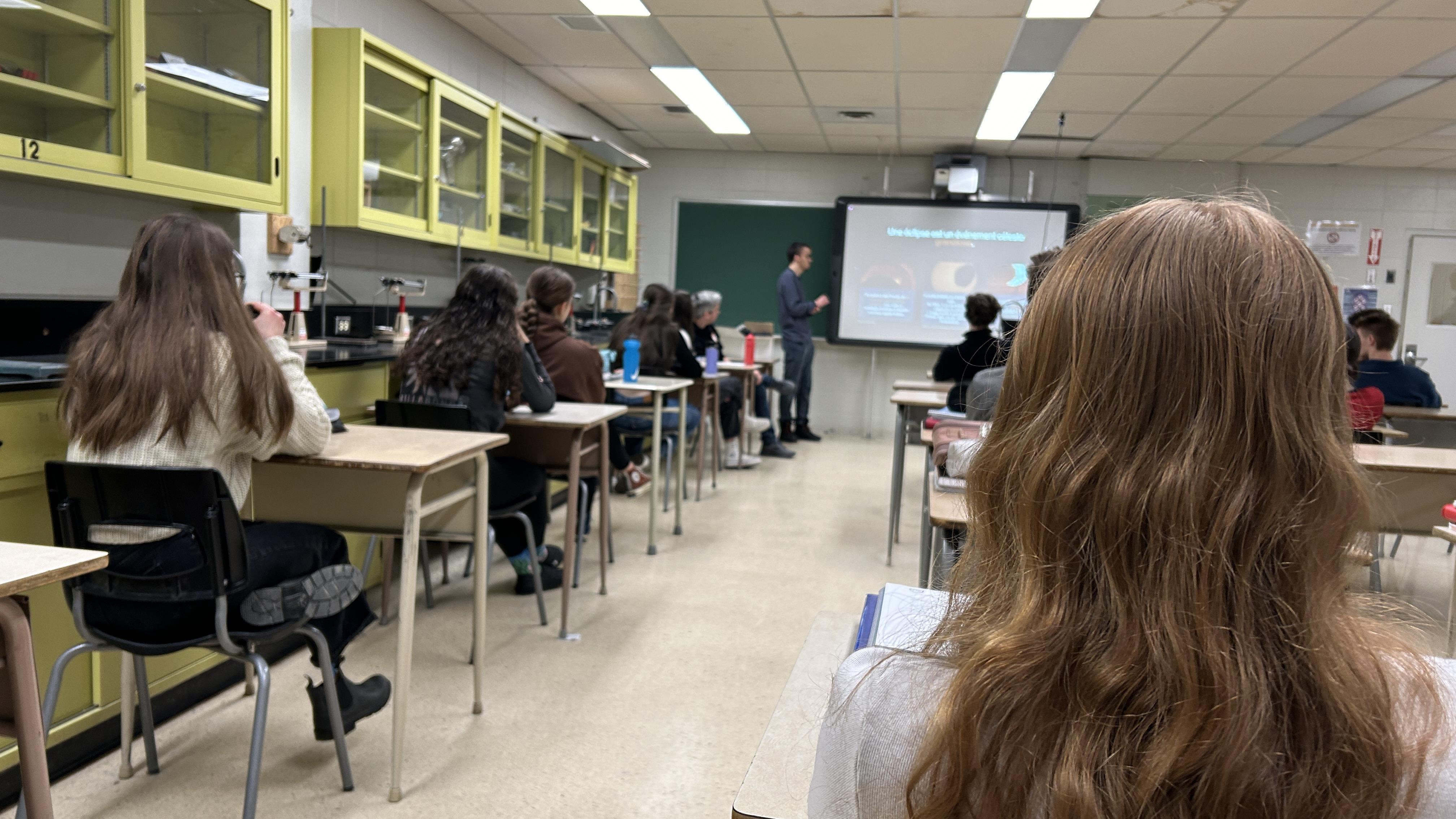 « Écoles sous pression : une quête de Ricardo Larrivée » : le Syndicat de l’enseignement de l’Estrie réagit