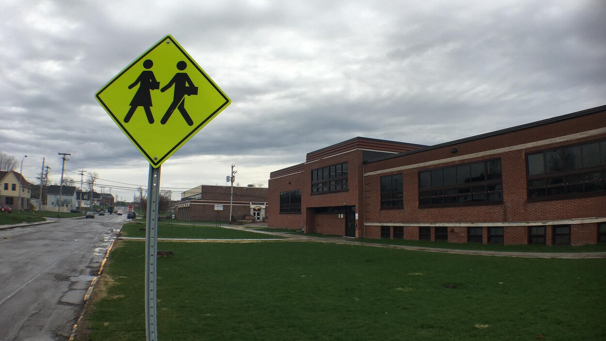 L'école primaire Riverside aura six classes de plus | Radio-Canada