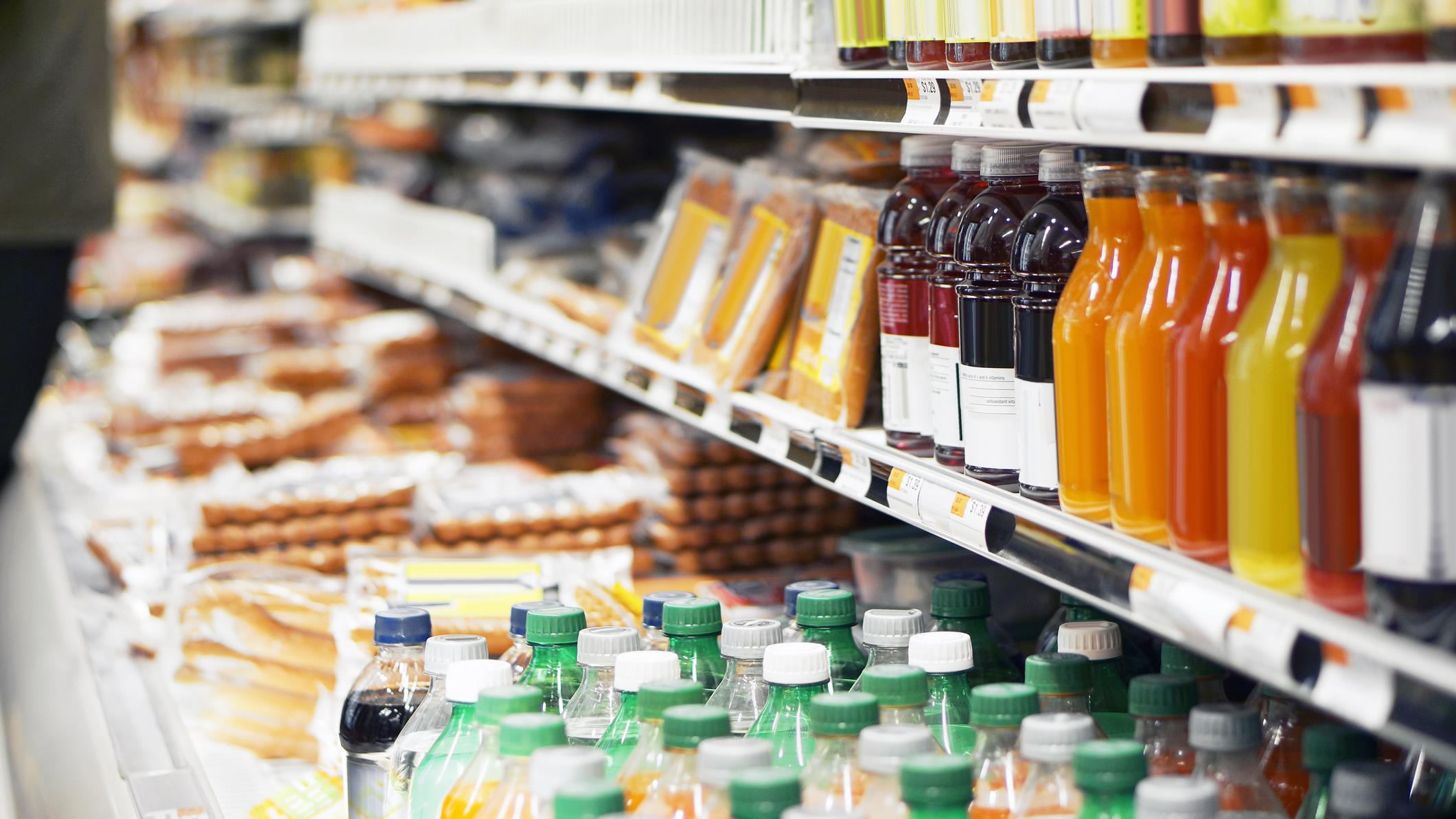 Le fédéral offre un rabais à l'épicerie pour les Canadiens les plus précaires
Le fédéral offre un rabais à l'épicerie pour les Canadiens les plus précaires