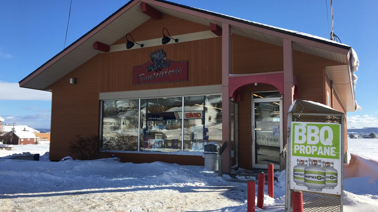 La seule épicerie de SaintDenisde La Bouteillerie ferme ses portes