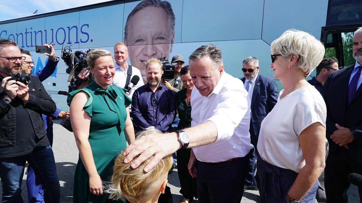François Legault fait une halte à RivièreduLoup au 2e jour de
