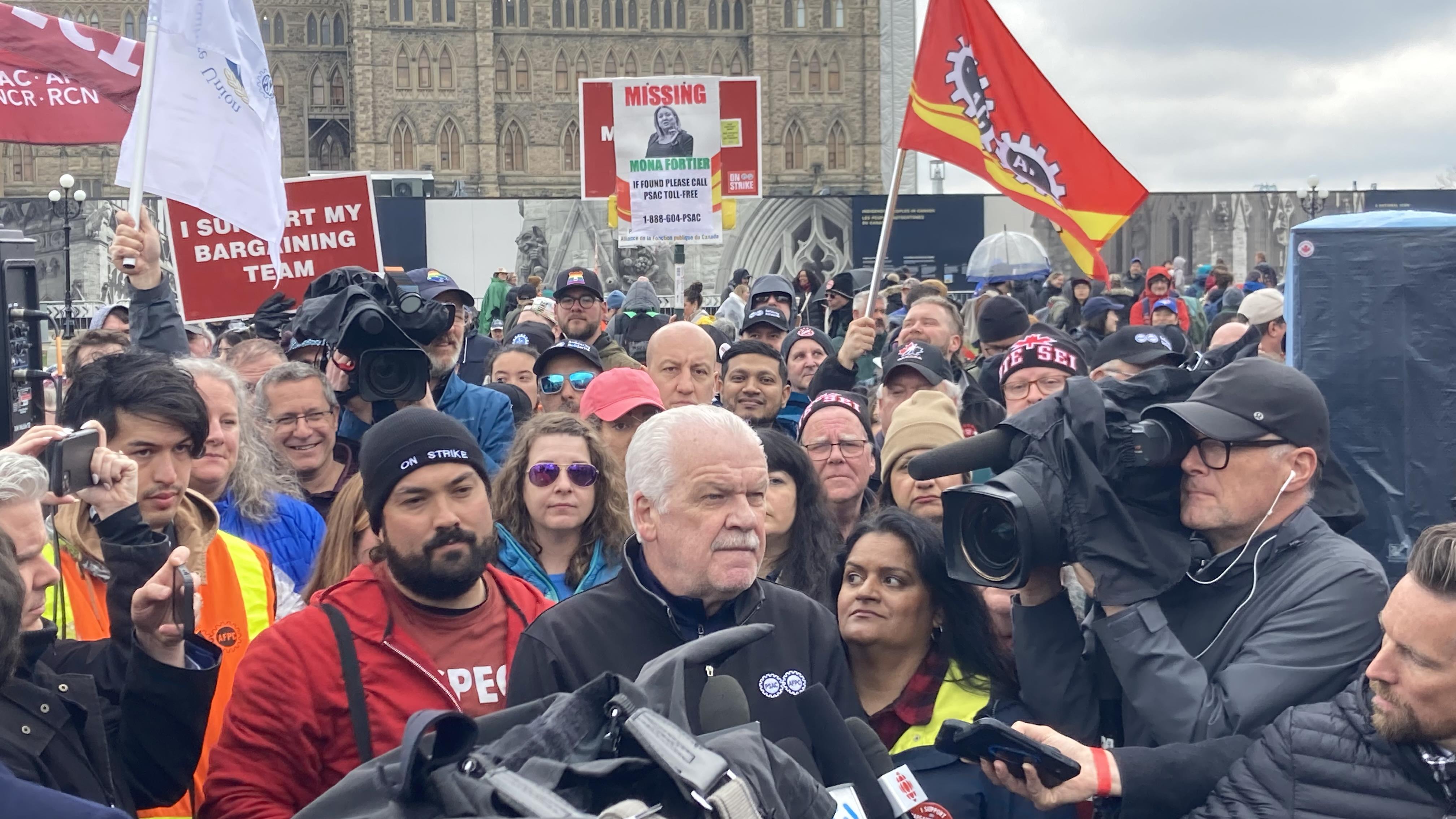 Les membres de l’AFPC commencent à voter sur leur entente de principe ...