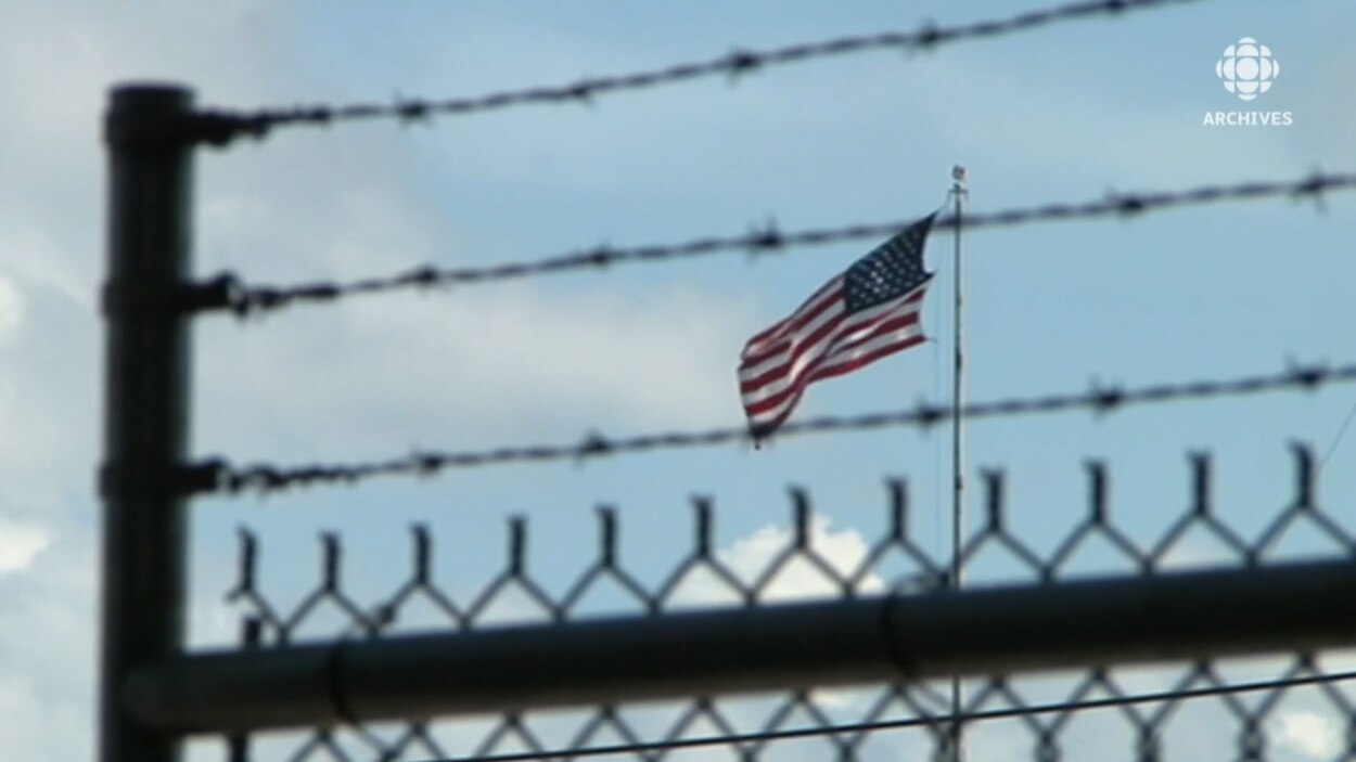 Il y a 15 ans, Barack Obama promettait de fermer Guantanamo | Radio-Canada