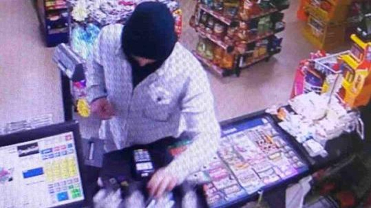 Vol dans un dépanneur de SaintHonoré RadioCanada