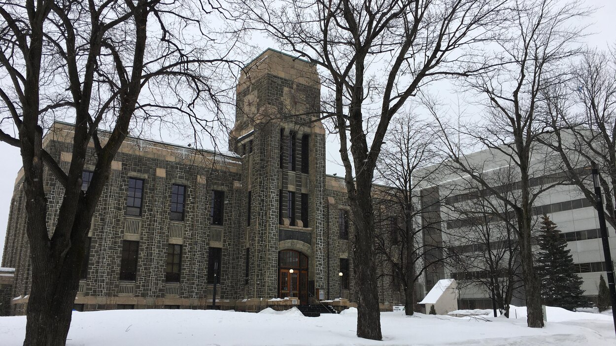 Saguenay accorde une aide d'urgence de 3,5 M aux entreprises en