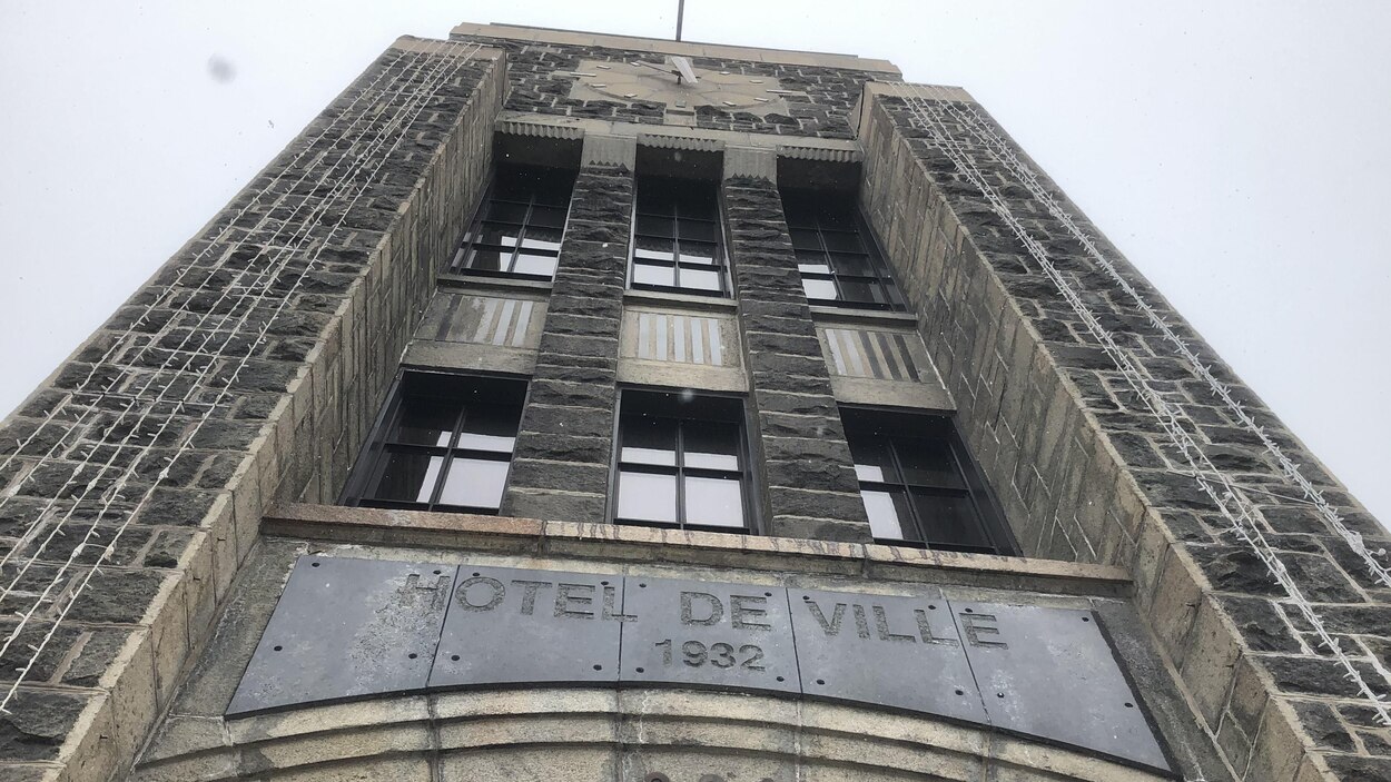 Retour au travail pour la plupart des fonctionnaires municipaux de