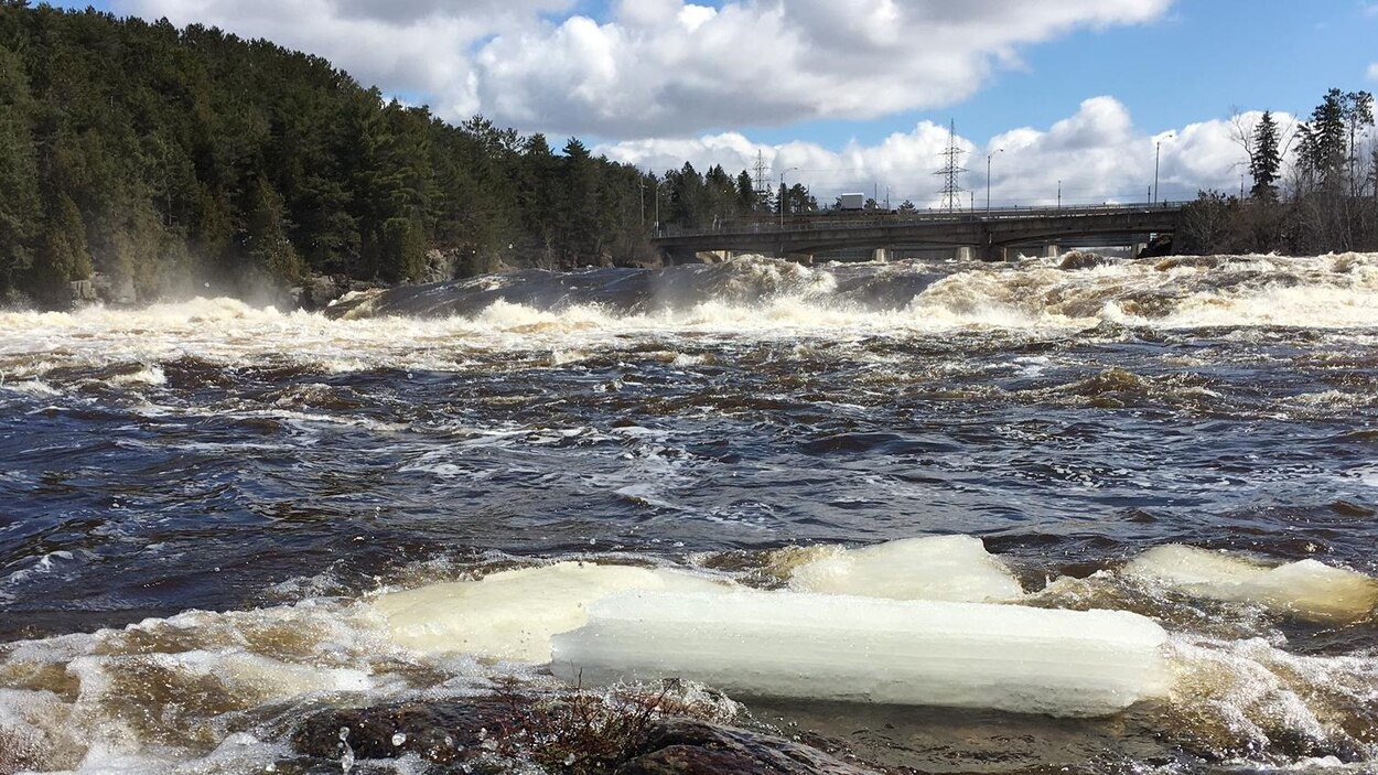 Inondations comment HydroQuébec surveille la rivière SaintMaurice